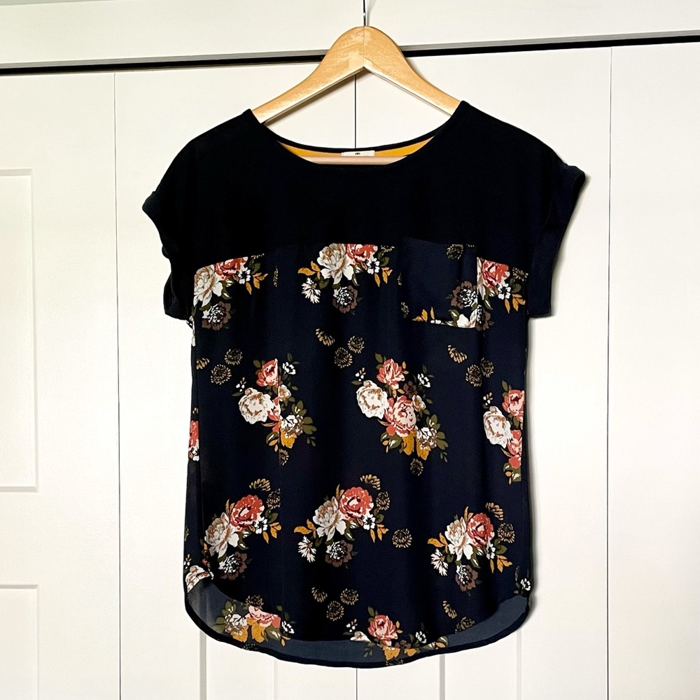 Mason & Belle Top - Stitch Fix brand, Size S, Navy and floral..